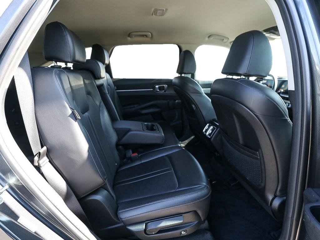 Used 2024 Kia Sorento S AWD/4WD image 10