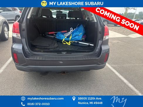 Used 2013 Subaru Outback 2.5i Limited w/ Moonroof Pkg AWD/4WD image 13