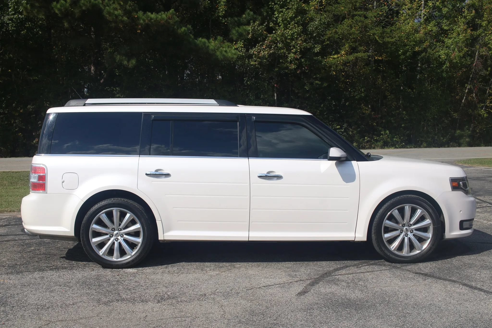 Used 2019 Ford Flex Limited w/ Equipment Group 303A AWD/4WD image 5