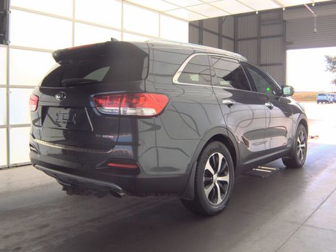 Used 2018 Kia Sorento EX w/ EX Advanced Touring Package AWD/4WD image 4