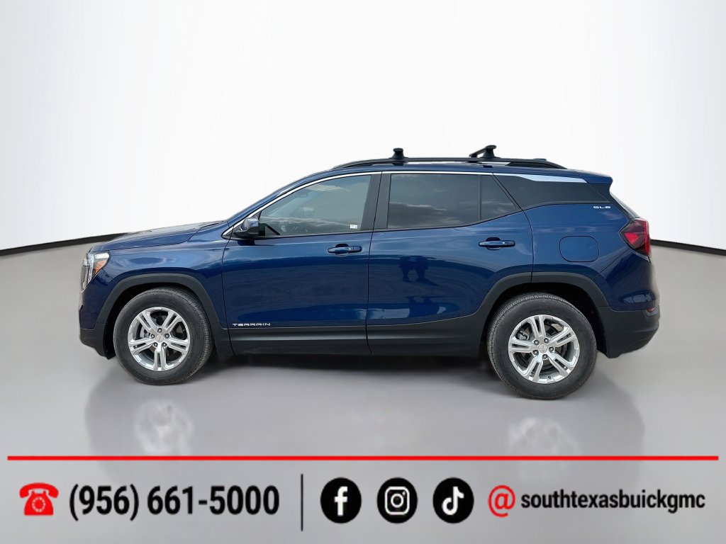 Used 2022 GMC Terrain SLE w/ Driver Convenience Package FWD image 4
