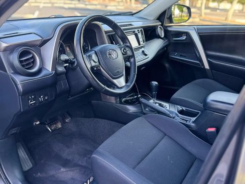Used 2018 Toyota RAV4 XLE w/ Carpet Mat Package FWD image 42