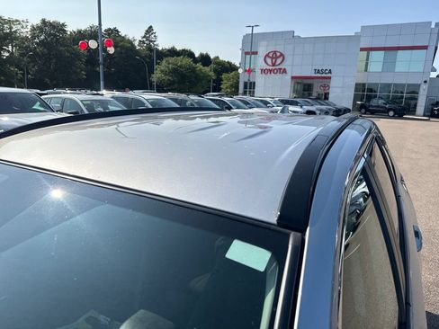 Used 2025 Toyota RAV4 XLE AWD/4WD image 46