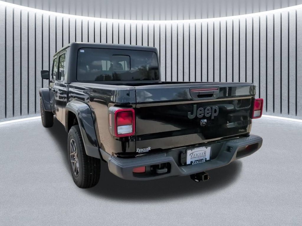 New 2026 Jeep Gladiator Sport AWD/4WD image 13