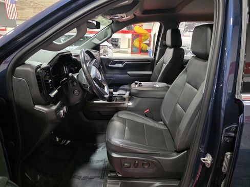 Used 2022 GMC Sierra 1500 SLT w/ SLT Convenience Package image 17