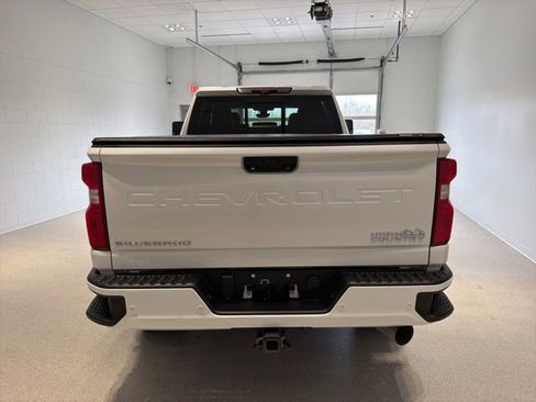 Used 2021 Chevrolet Silverado 2500 High Country w/ Z71 Off-Road Package AWD/4WD image 7