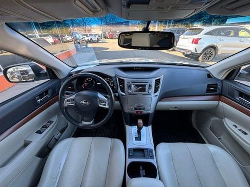 Used 2014 Subaru Outback 2.5i Limited image 16