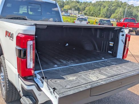 Used 2026 Ford F350 Platinum w/ Platinum Plus Package AWD/4WD image 4