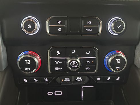 Used 2023 GMC Yukon XL SLT w/ SLT Luxury Package AWD/4WD image 20