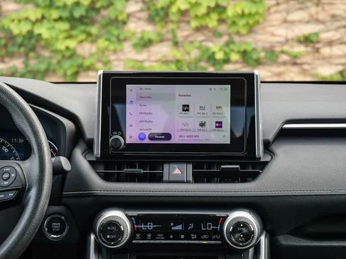 Certified 2025 Toyota RAV4 XLE w/ Convenience Package FWD image 13