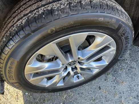 Used 2024 Toyota RAV4 XLE Premium w/ Weather Package image 5