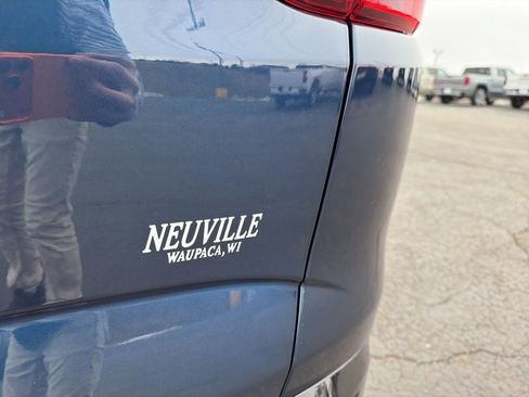 Used 2023 Buick Enclave Essence w/ Experience Buick Package image 31