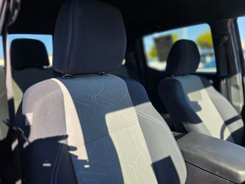 Used 2022 Toyota Tacoma TRD Off-Road image 11