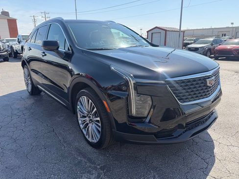 Used 2024 Cadillac XT4 Premium Luxury FWD image 5