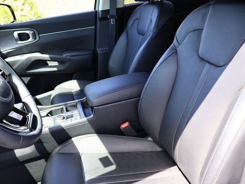 Used 2024 Kia Sorento X-Line EX image 19
