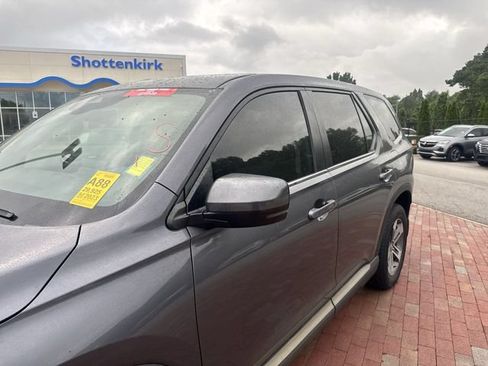 Used 2023 Honda Pilot EX-L image 5
