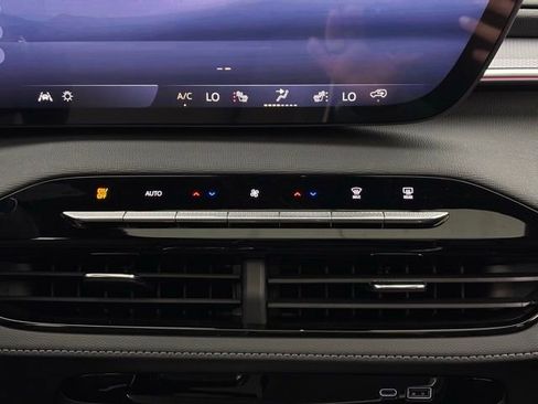 New 2026 Buick Enclave Sport Touring w/ Power Package AWD/4WD image 32