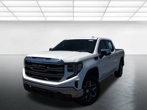 Used 2022 GMC Sierra 1500 SLT w/ SLT Premium Plus Package AWD/4WD image 6