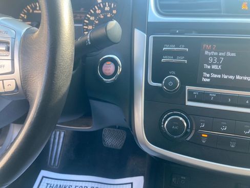 Used 2017 Nissan Altima 2.5 SR image 21