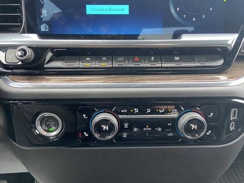 Used 2023 Chevrolet Silverado 1500 RST image 34