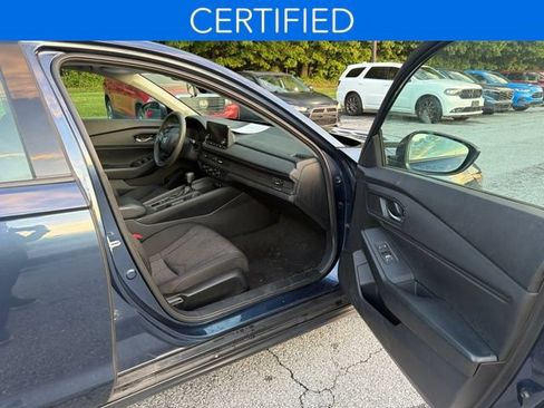 Used 2023 Honda Accord EX image 13
