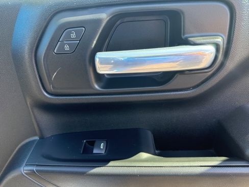 Used 2023 Chevrolet Silverado 1500 Custom image 28