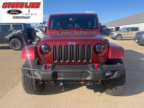 Used 2013 Jeep Wrangler Unlimited Sahara w/ Dual Top Group AWD/4WD image 3