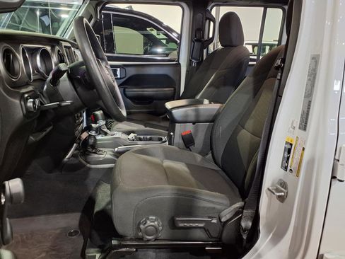 Used 2023 Jeep Wrangler Sport image 14