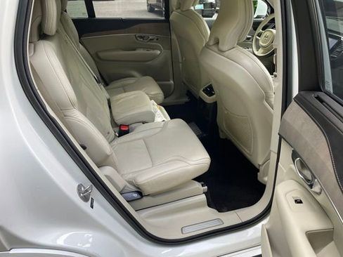 Certified 2023 Volvo XC90 T8 Ultimate AWD/4WD image 12