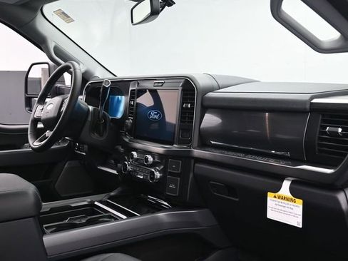 New 2026 Ford F250 Lariat w/ Black Appearance Package AWD/4WD image 29