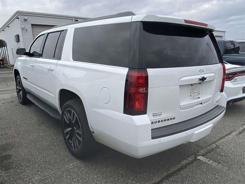 Used 2019 Chevrolet Suburban Premier image 6