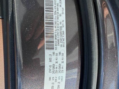 Used 2019 Chrysler Pacifica Limited w/ Tire & Wheel Group FWD image 49
