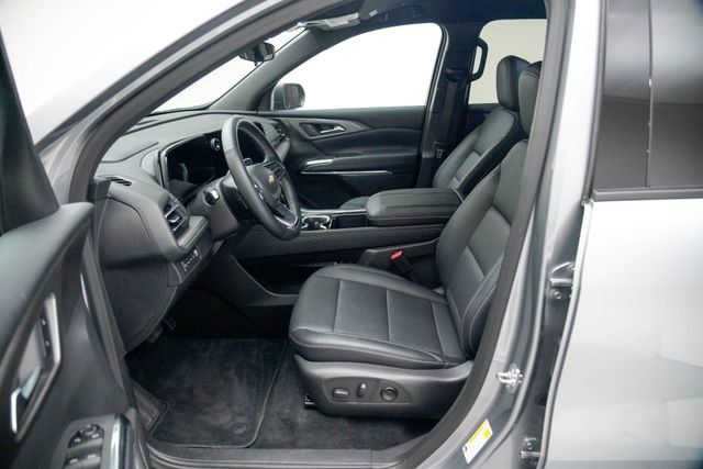 Used 2026 Chevrolet Traverse LT AWD/4WD image 15