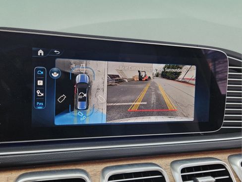 Used 2025 Mercedes-Benz GLS 450 GLS 450 image 26