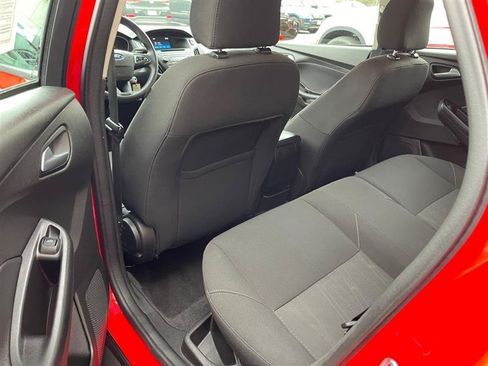 Used 2015 Ford Focus SE FWD image 55