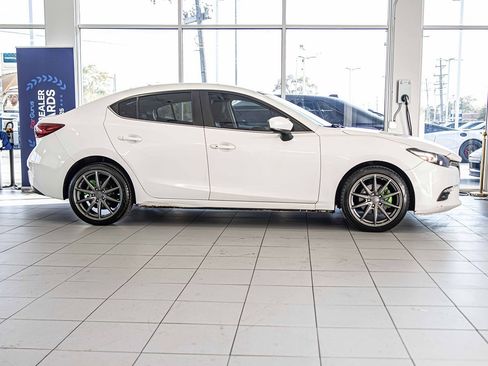 Used 2017 MAZDA MAZDA3 Grand Touring image 9