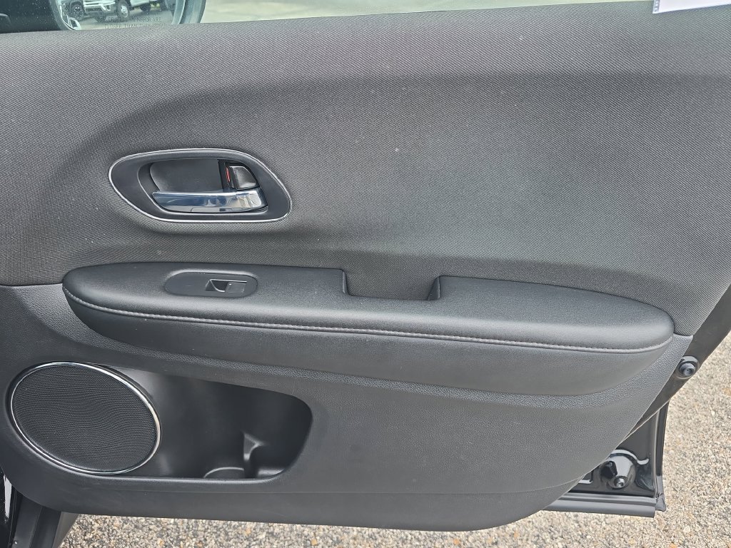 Used 2021 Honda HR-V EX image 17