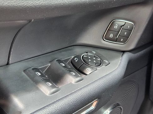 Used 2024 Ford Expedition Max XLT AWD/4WD image 37