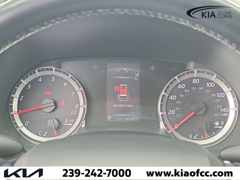 Used 2021 Toyota Highlander LE FWD image 26
