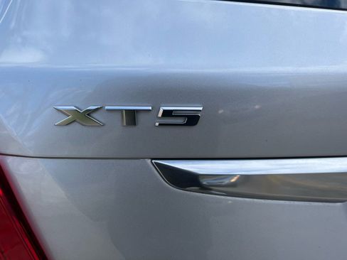 Used 2018 Cadillac XT5 FWD image 39