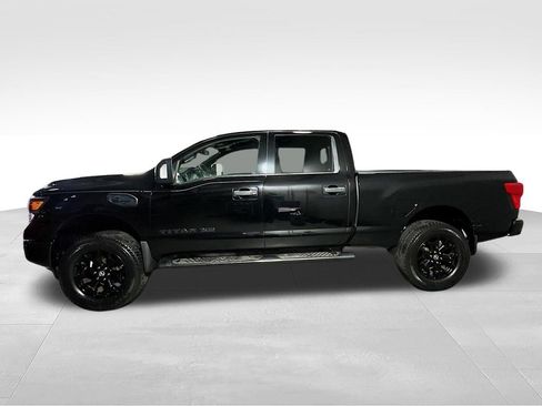 Used 2018 Nissan Titan SV w/ SV Convenience Package AWD/4WD image 4