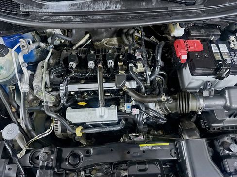 Used 2020 Nissan Versa SR w/ Convenience Package FWD image 29