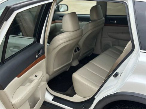 Used 2013 Subaru Outback 2.5i Limited image 10