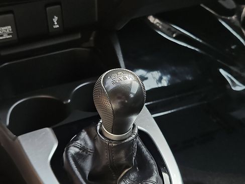 Used 2019 Honda Fit LX image 14
