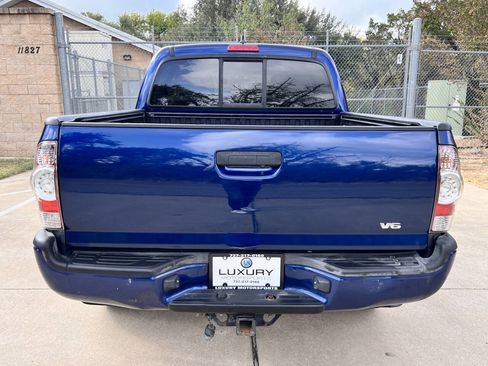 Used 2014 Toyota Tacoma PreRunner image 10