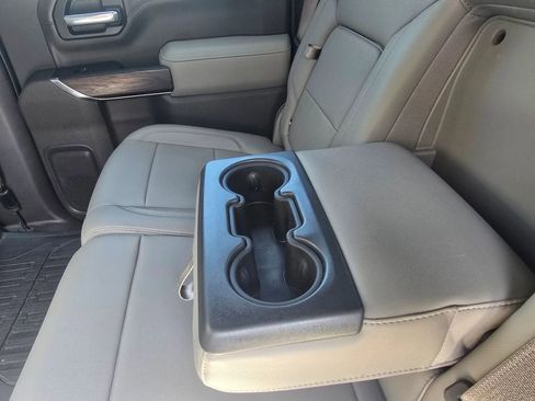 Used 2021 GMC Sierra 1500 SLT image 30