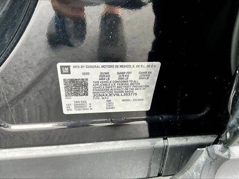 Used 2020 Chevrolet Equinox LT w/ Driver Convenience Package FWD image 19