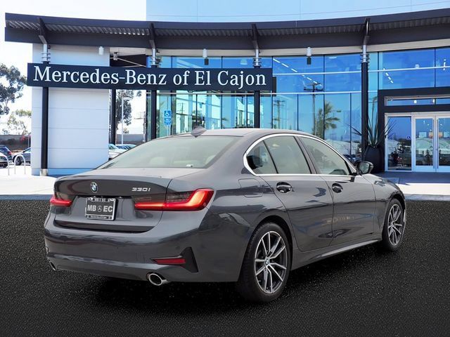 Used 2021 BMW 330i Sedan w/ Convenience Package RWD image 3