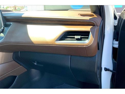 Used 2024 Chevrolet Tahoe High Country w/ Advanced Technology Package AWD/4WD image 18
