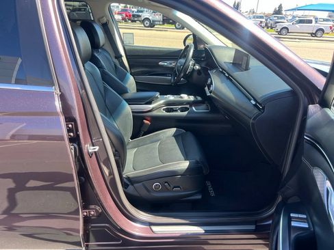 Used 2023 Genesis GV70 2.5T w/ Advanced Package AWD/4WD image 38